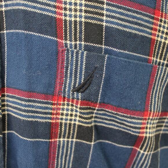 Nautica Men's LS Button Down Shirt Navy Red Plaid Size M - Picture 6 of 6